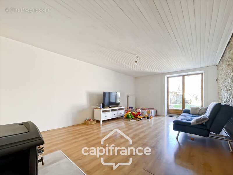 Maison à AUTREY-LES-GRAY