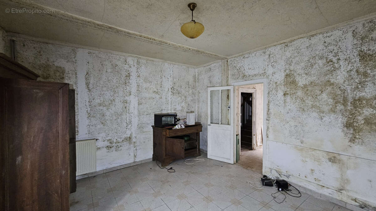 Maison à AUXY