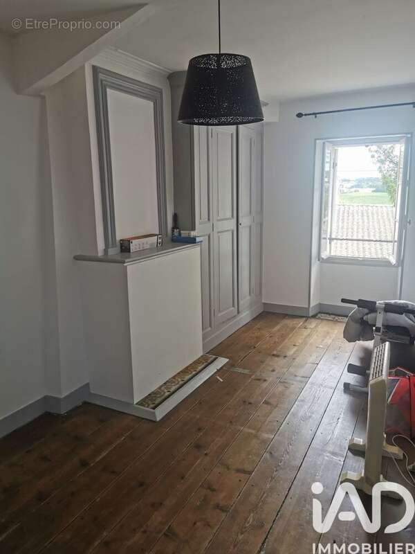 Maison 167 m² à Saint-Genes-De-Blaye  - photo 7