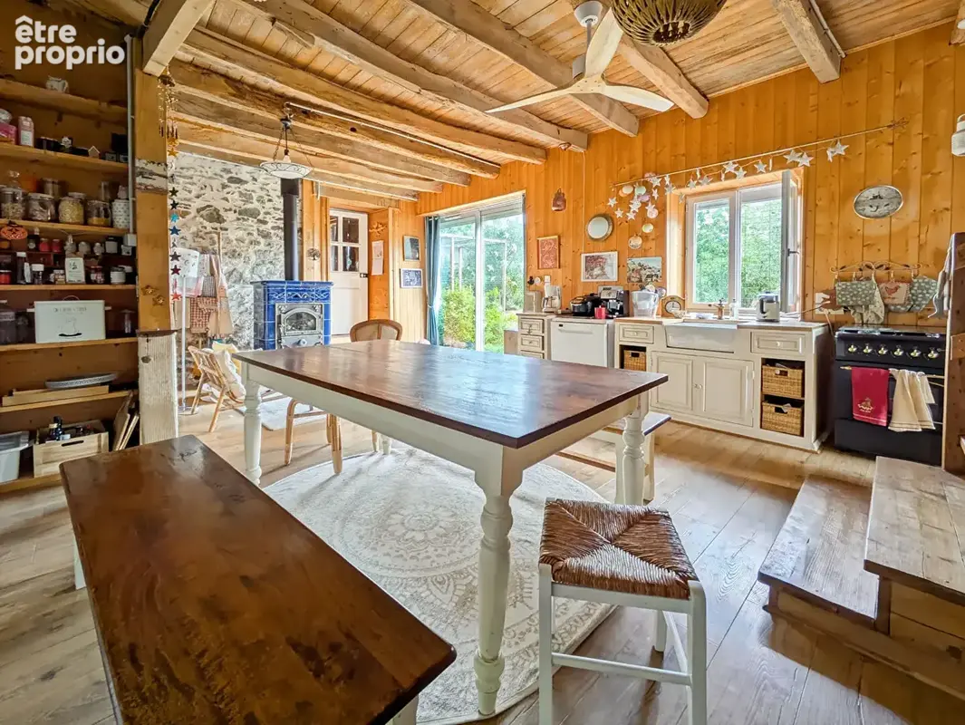 Maison en pierre  avec dépendances - 317 m² - 4 chambres - 8 pièces - Noyal sous Bazouges (35560) - photo 4