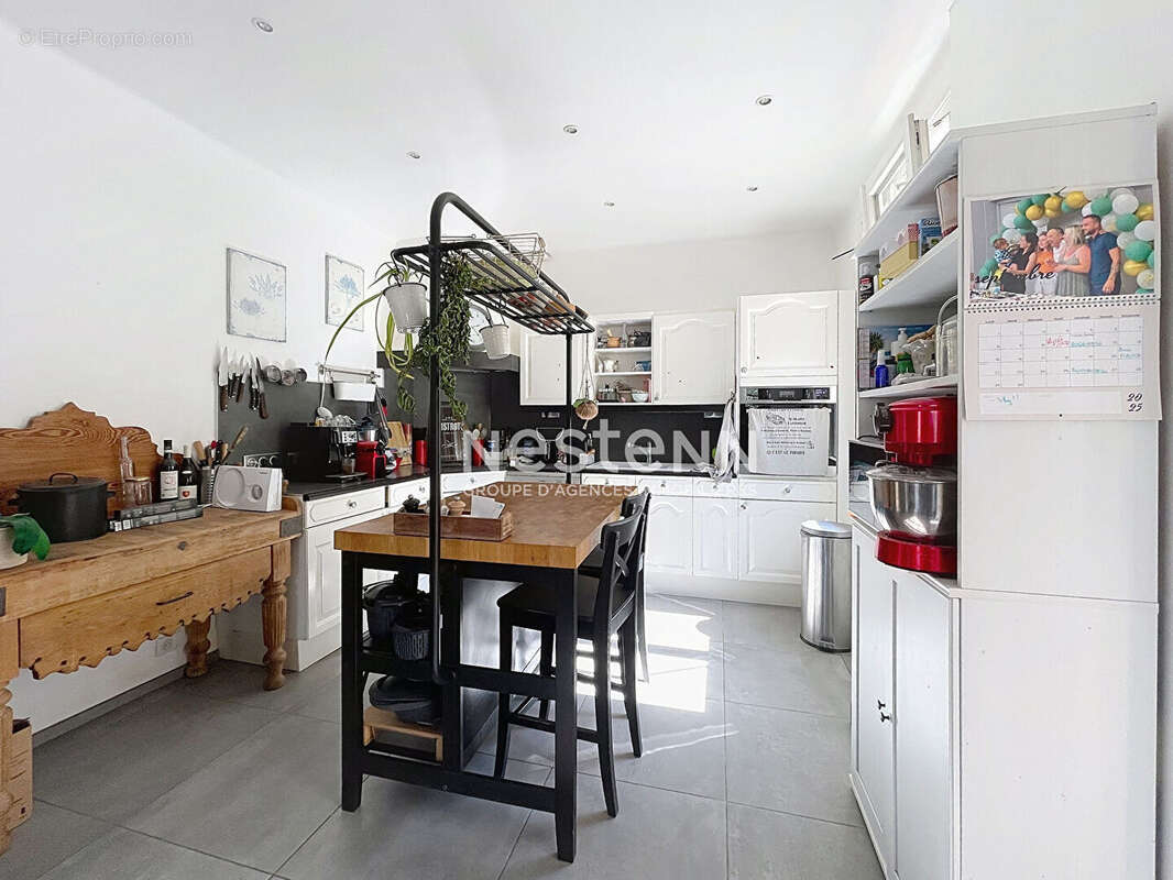 Maison à SAINT-MARTIN-DE-LA-BRASQUE