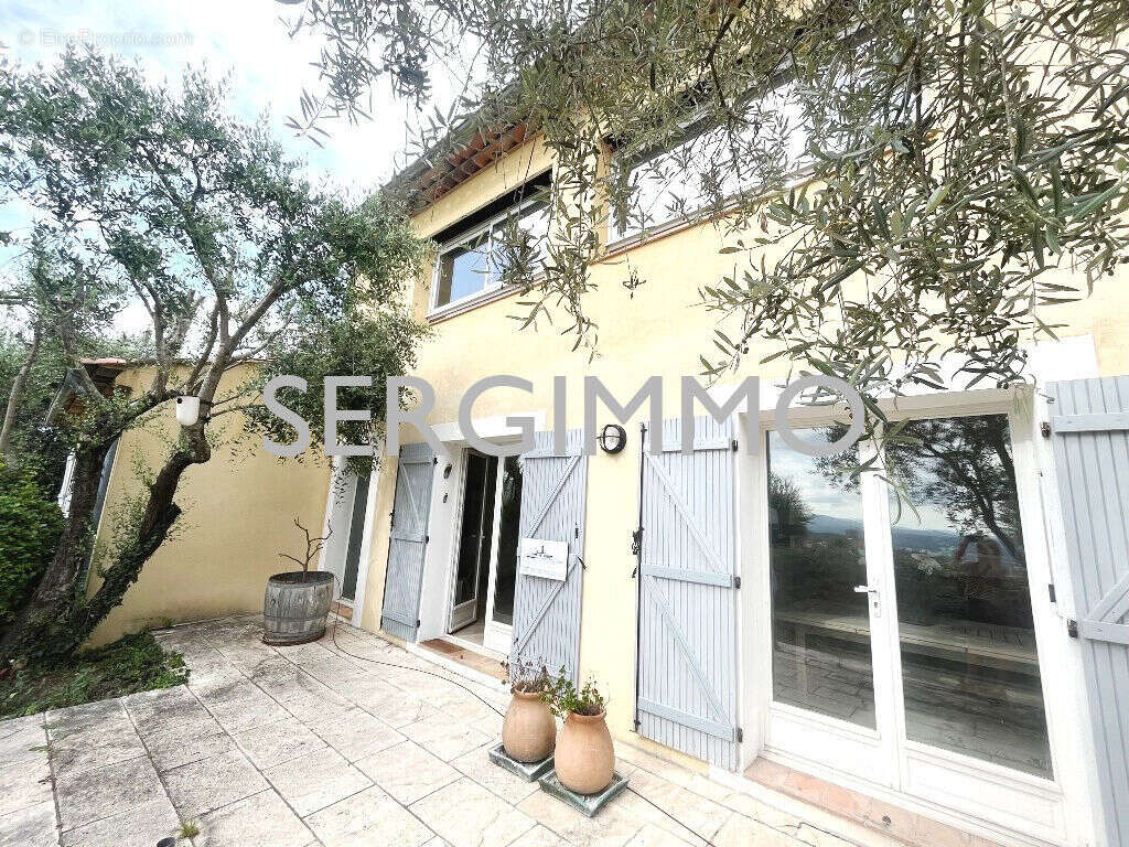 Maison à MONTAUROUX