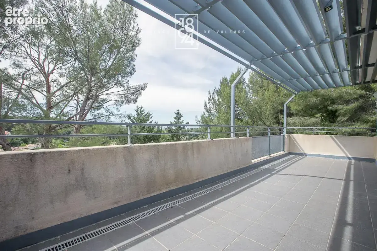 T3 en dernier étage avec grande terrasse - Les Mourets / Bd Bernard Verger, 13013 Marseille - photo 2