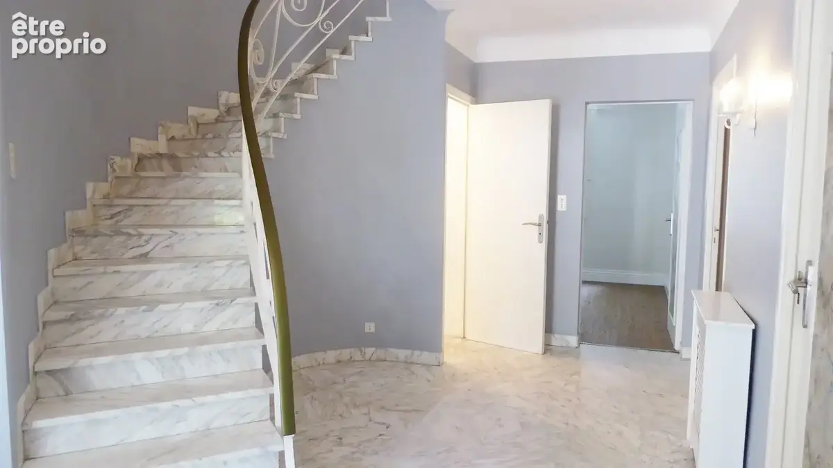 Maison contemporaine 200 m² avec T3 indépendant, piscine, terrain 1300 m²  proche lac  sans vis-à-vis  fort potentiel - photo 10