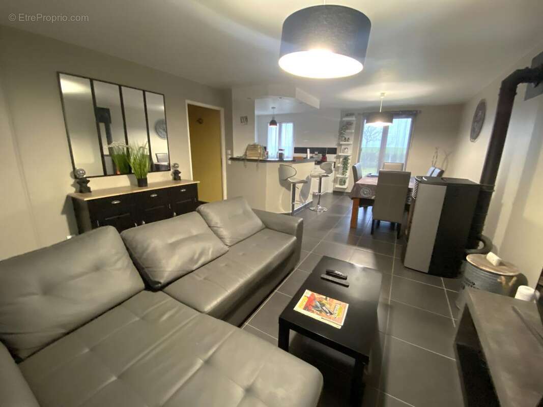 Maison à AMFREVILLE-LA-CAMPAGNE