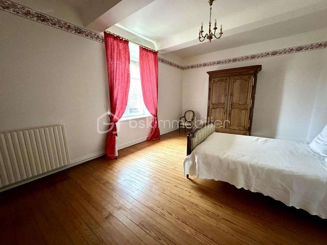 Maison à MONTS-EN-BESSIN