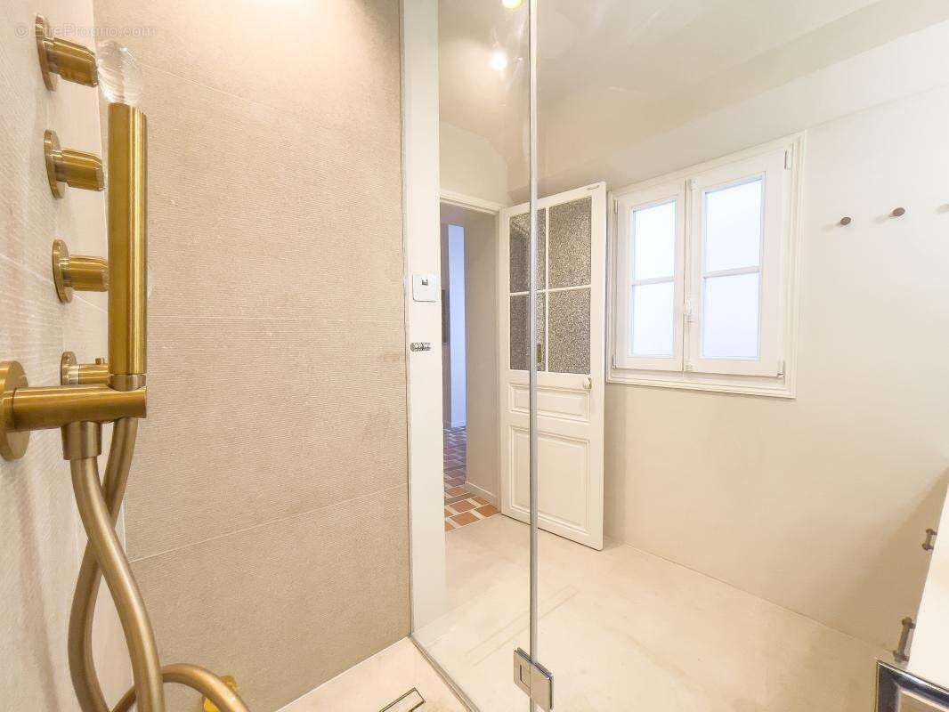 Appartement à PARIS-6E