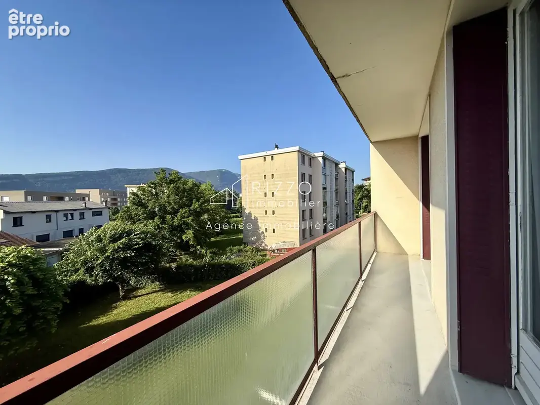 Appartement à AMBILLY
