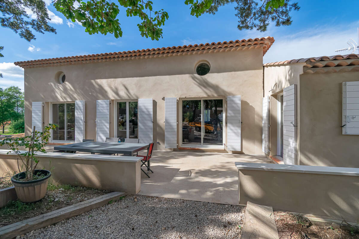 Maison 150 m2 + garage sur terrain 1150 m2 piscinable - photo 2