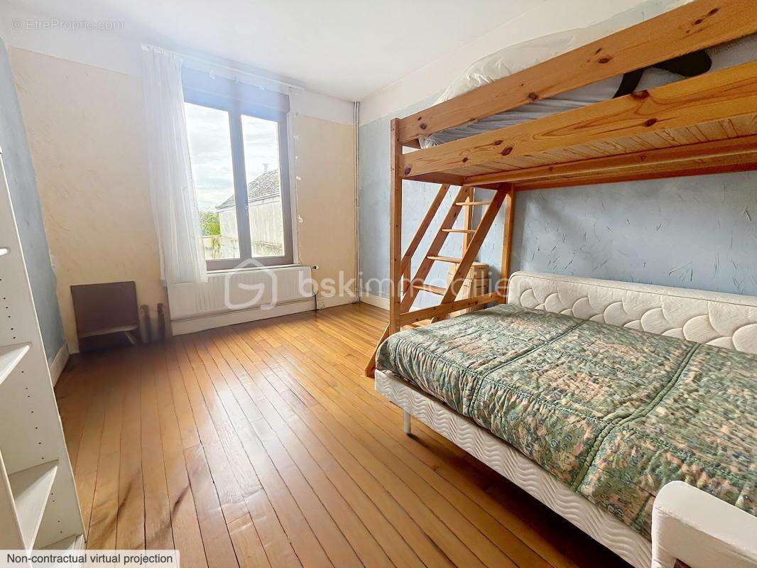 En exclusivite, maison avec garage et jardin - photo 11