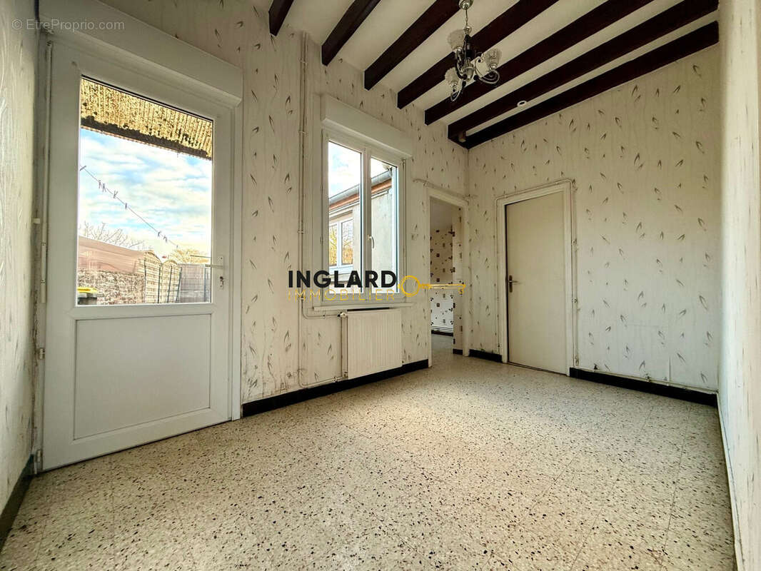 Maison 140 m² à Cappelle-Brouck  - photo 3