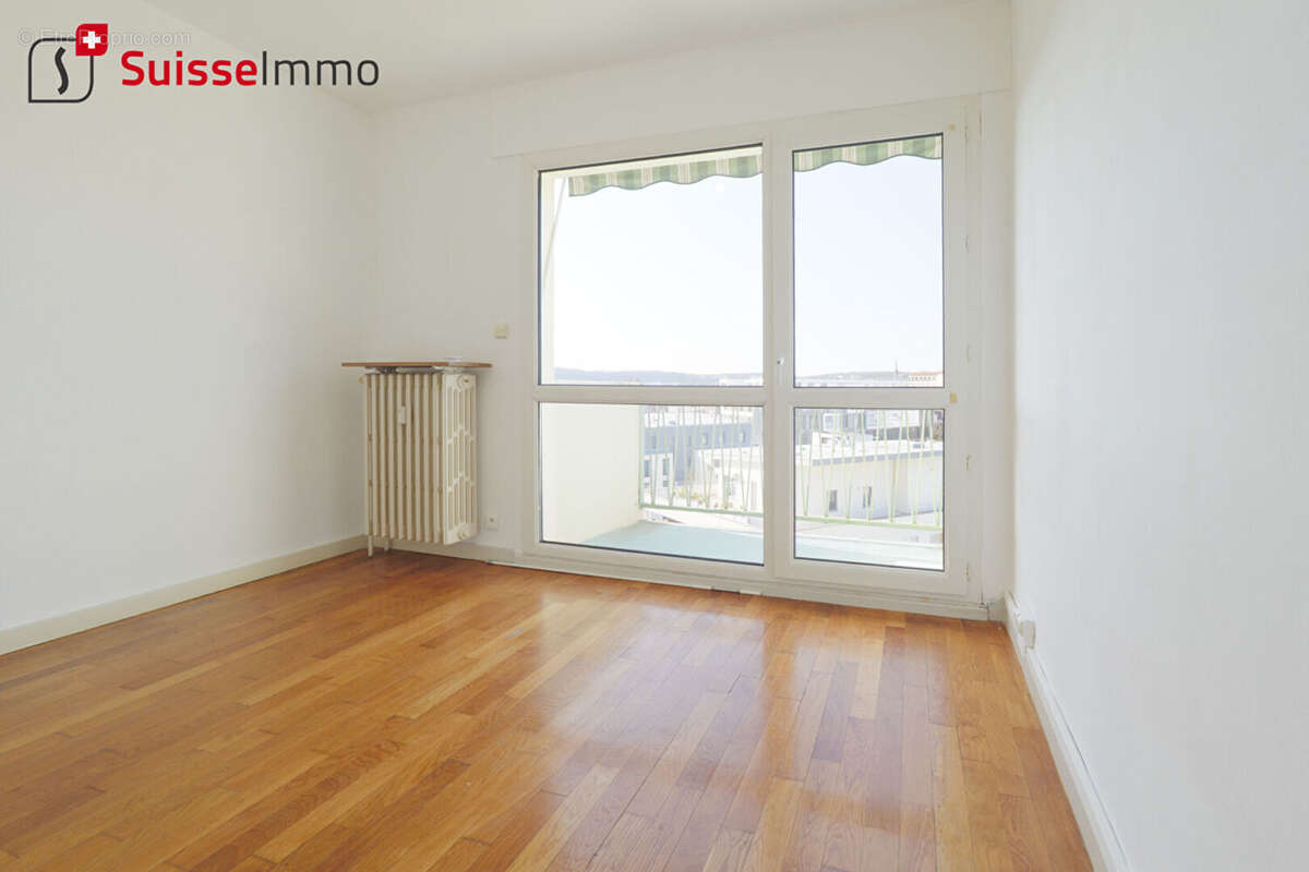 Appartement  4 pièces 70.4 m2 - 2 balcons - Vue Château et pré-la-Rose - photo 10