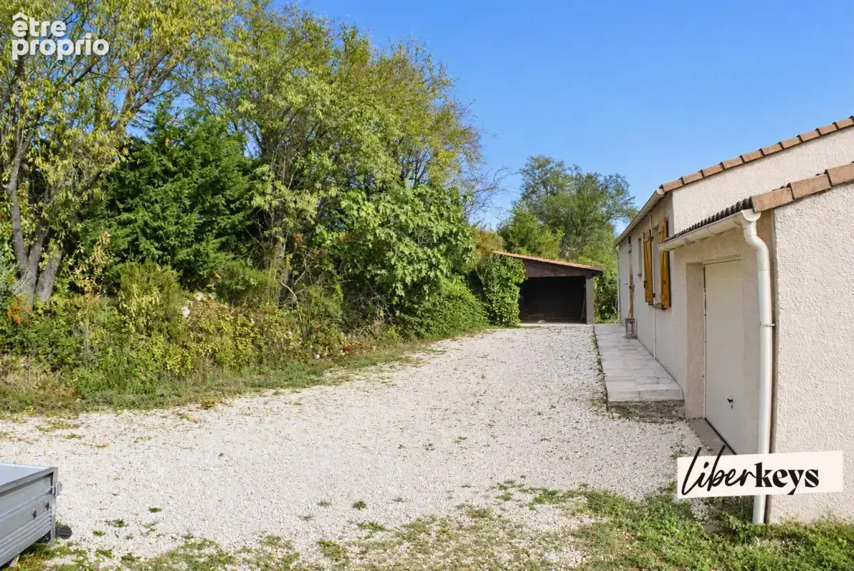 Rians - Une villa de plain pied au calme, avec belle vue et potentiel d'évolution - photo 3