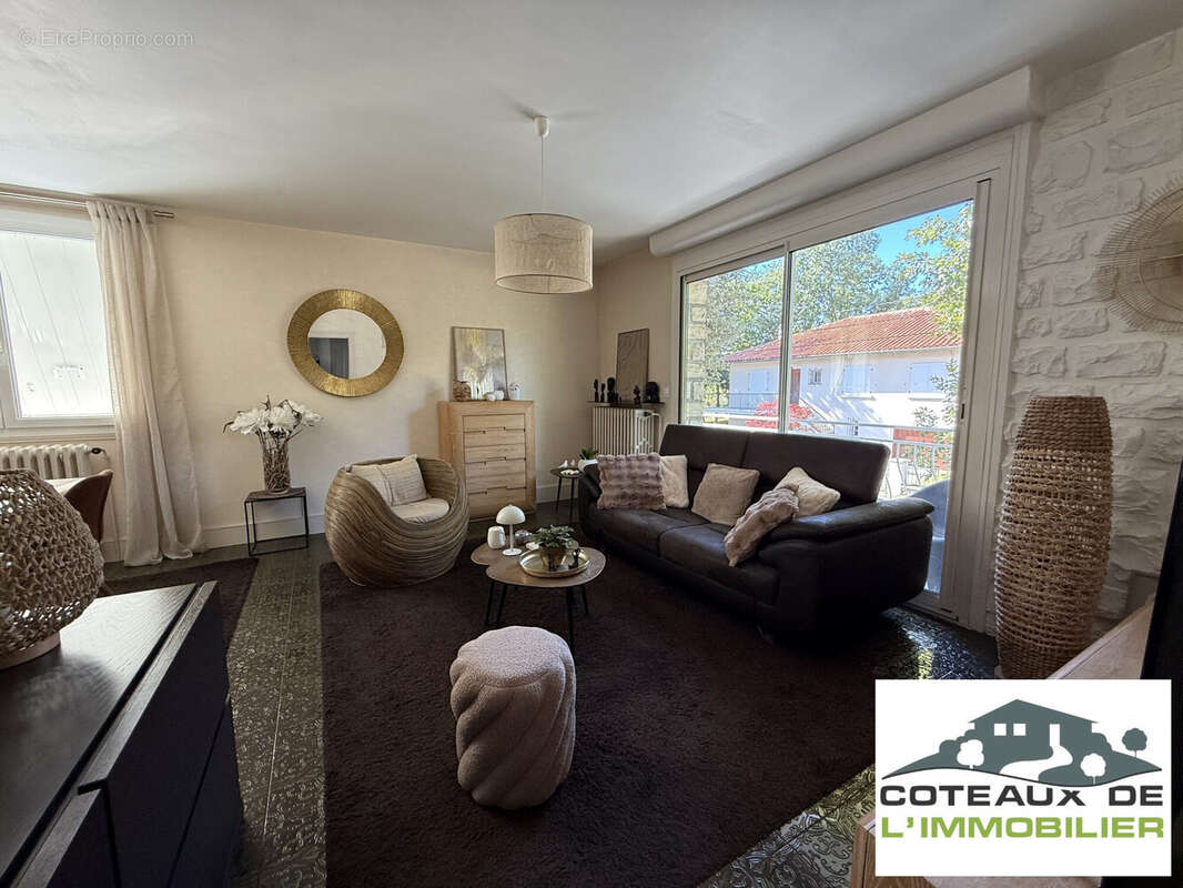 Maison à SAINT-YRIEIX-SUR-CHARENTE