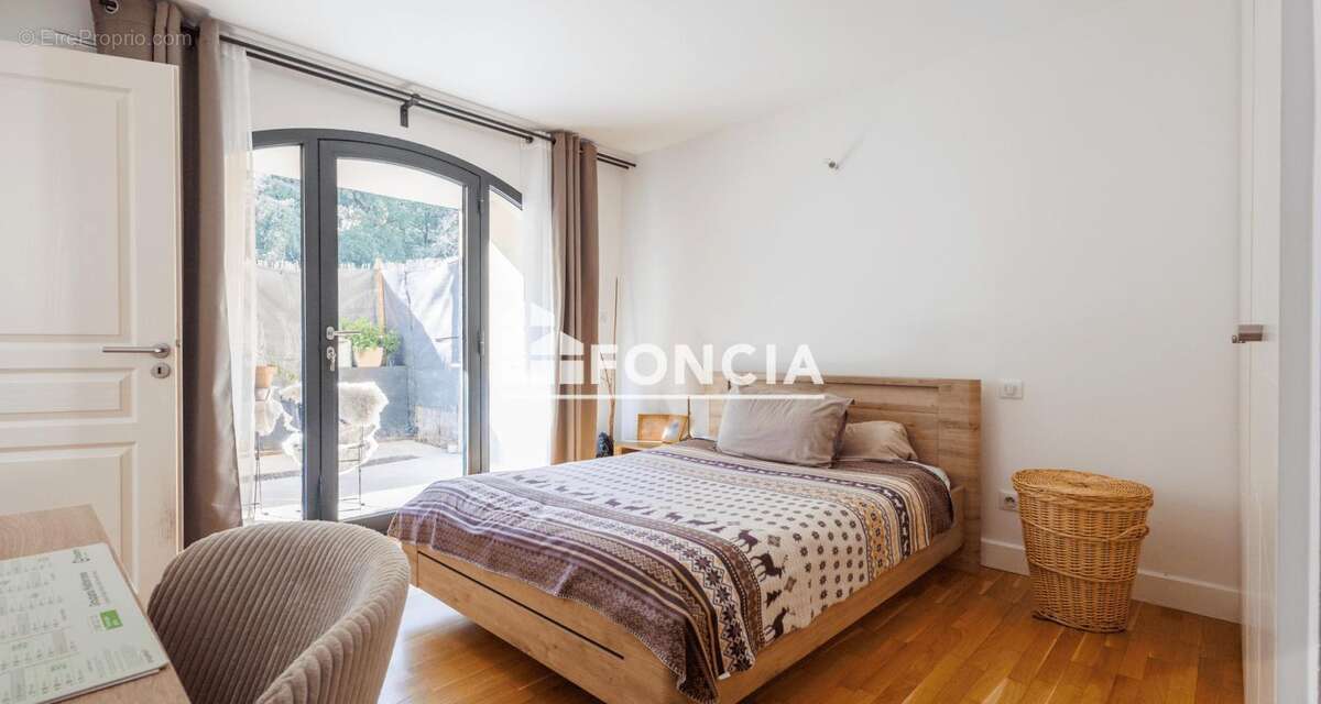 Appartement à VILLENEUVE-LES-AVIGNON