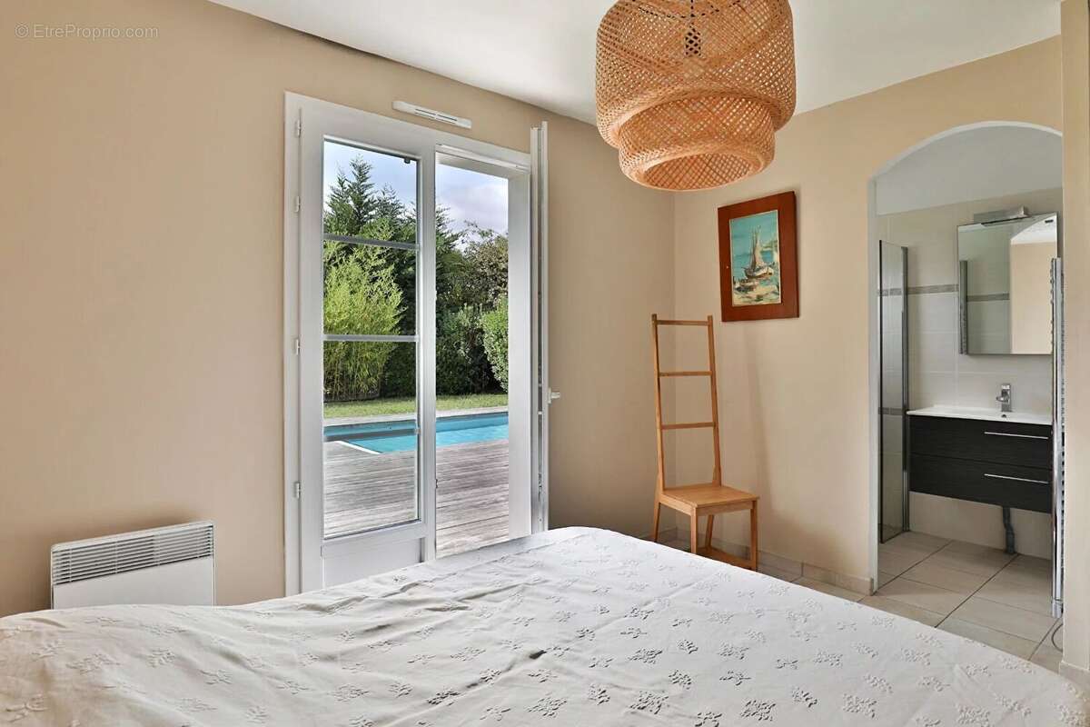 Maison à PARENTIS-EN-BORN