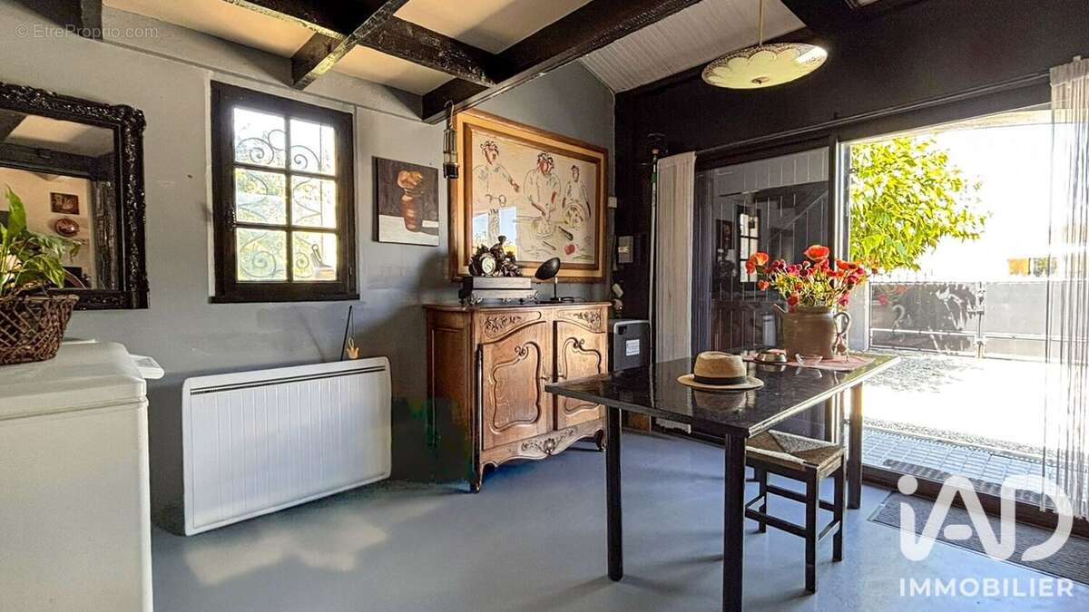 Maison 155 m² à Fontcouverte  - photo 4