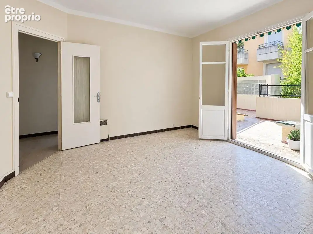 Appartement À Vendre - photo 2