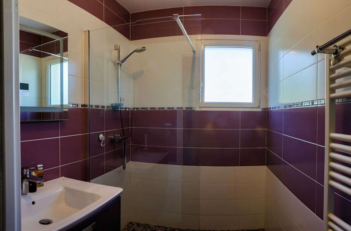 Maison à LAVERNOSE-LACASSE