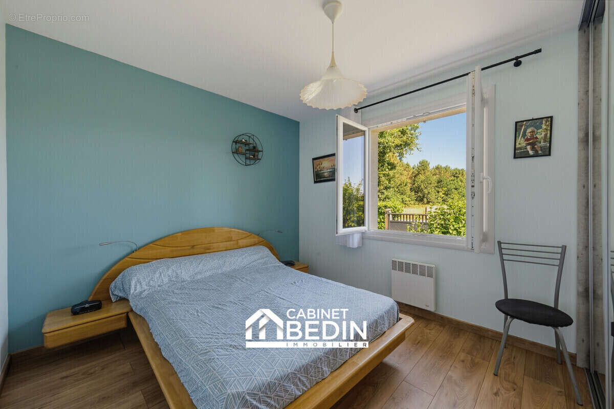Maison 94 m² à Marcheprime  - photo 4