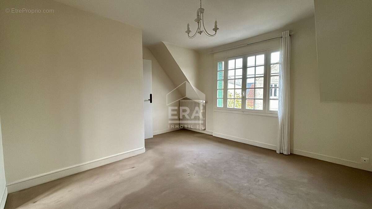 Maison à GARANCIERES