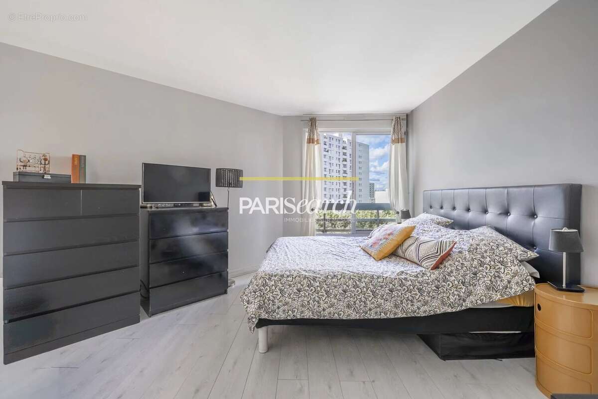 Appartement à LEVALLOIS-PERRET