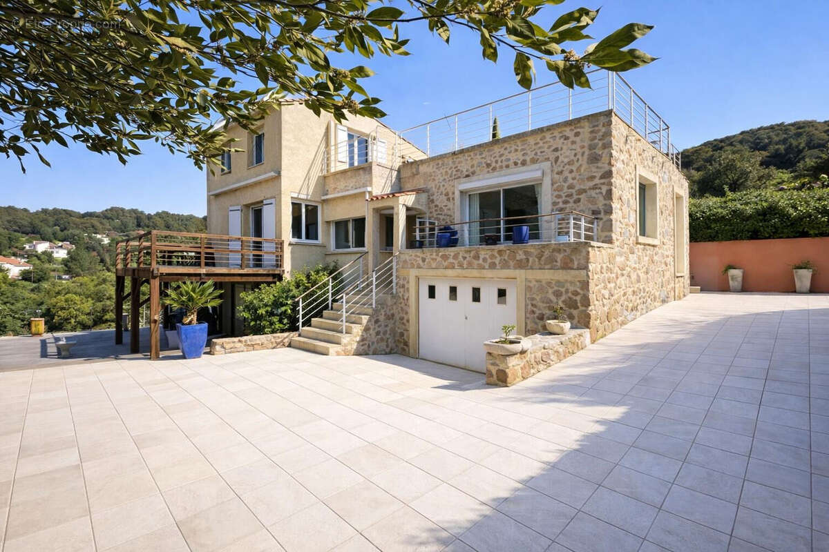 Maison Sète 5 pièces 154m2 - photo 2