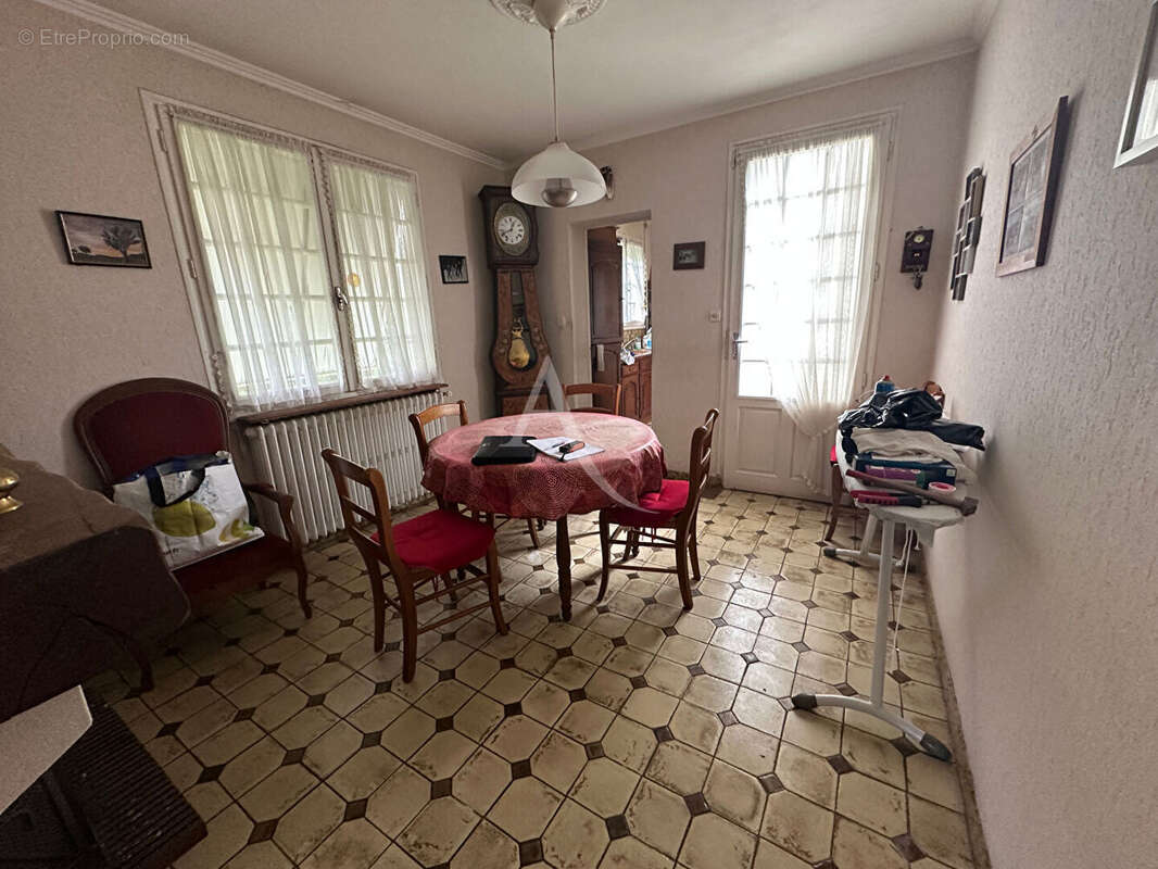 Maison à rénover 4 chambres à vendre en plein centre d'Aizenay - photo 3