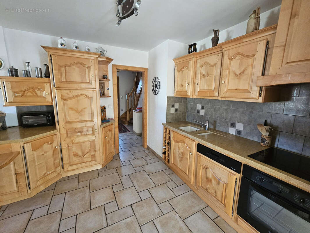 Maison à VERCEL-VILLEDIEU-LE-CAMP