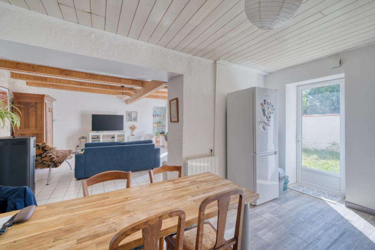 Maison à DOMPIERRE-SUR-MER
