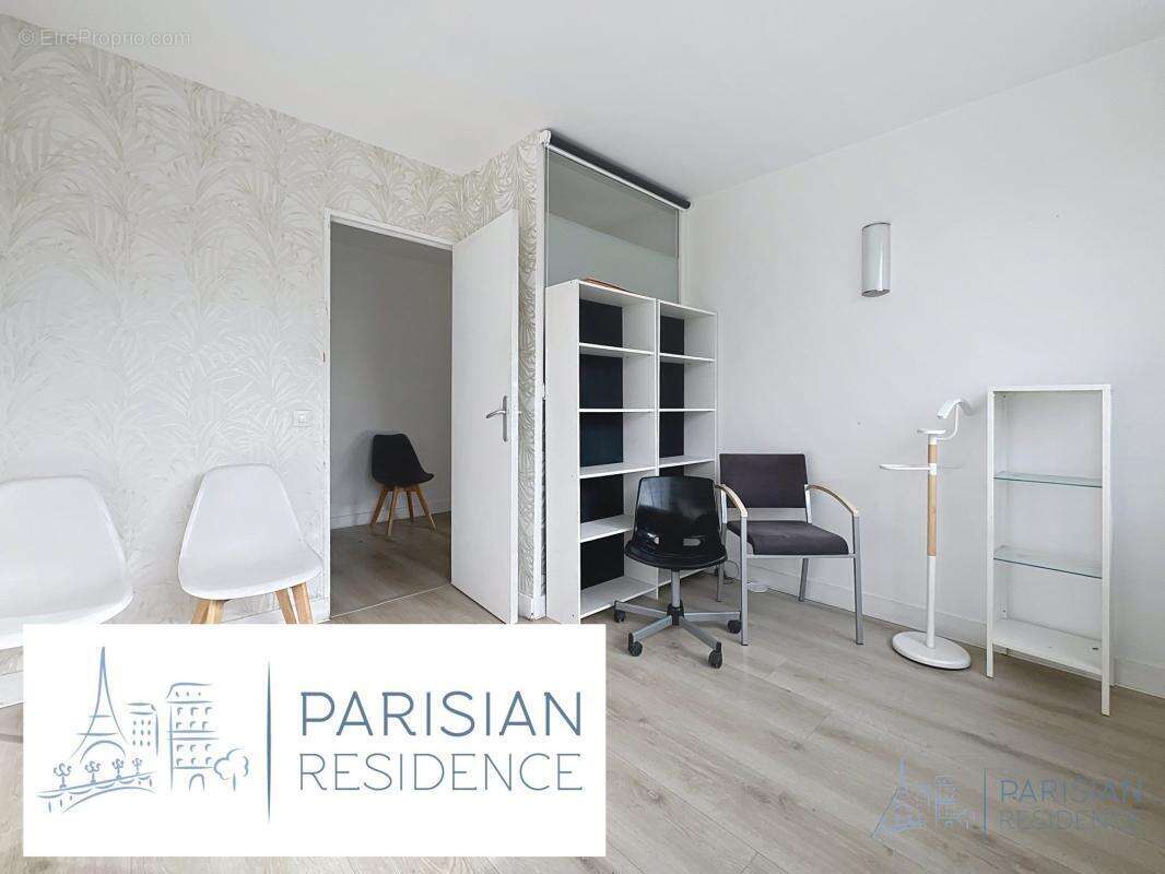 Commerce à PARIS-8E