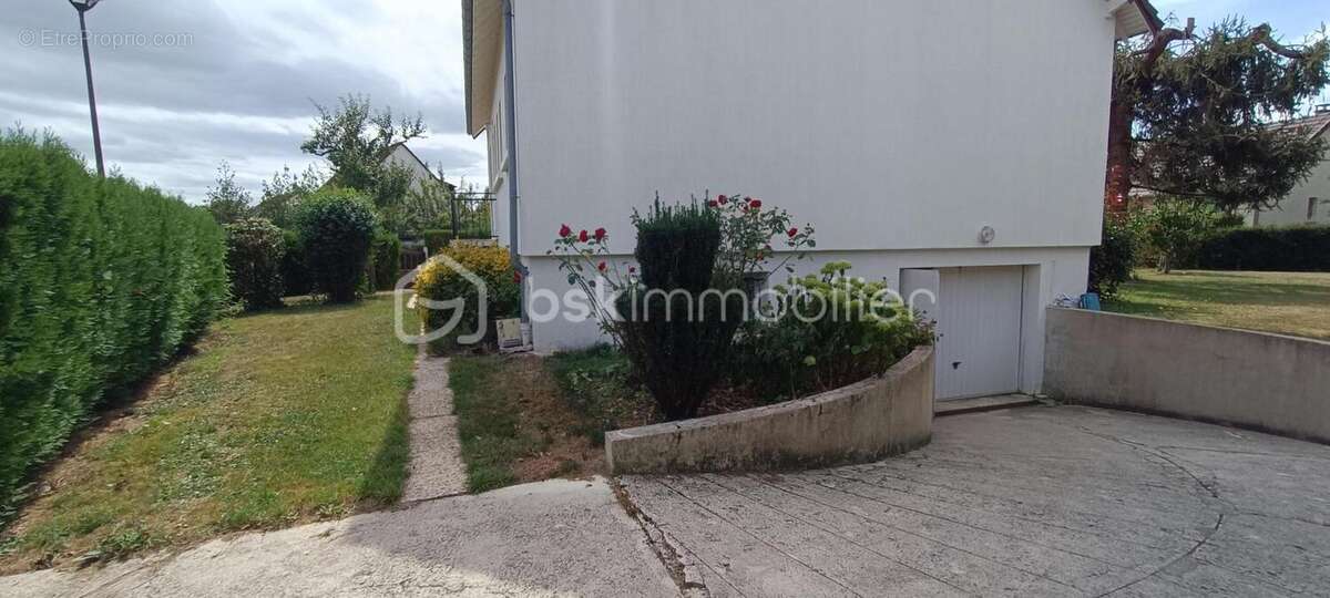 Maison à LE CHATELET-EN-BRIE