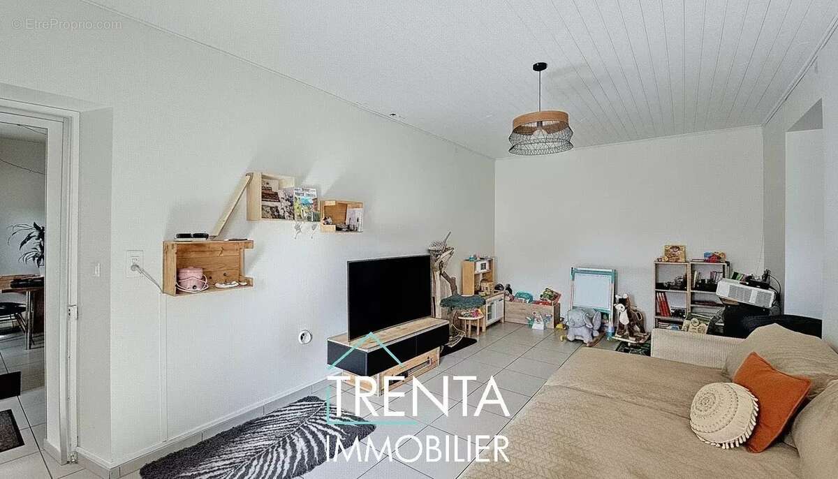 Maison à LES ABRETS