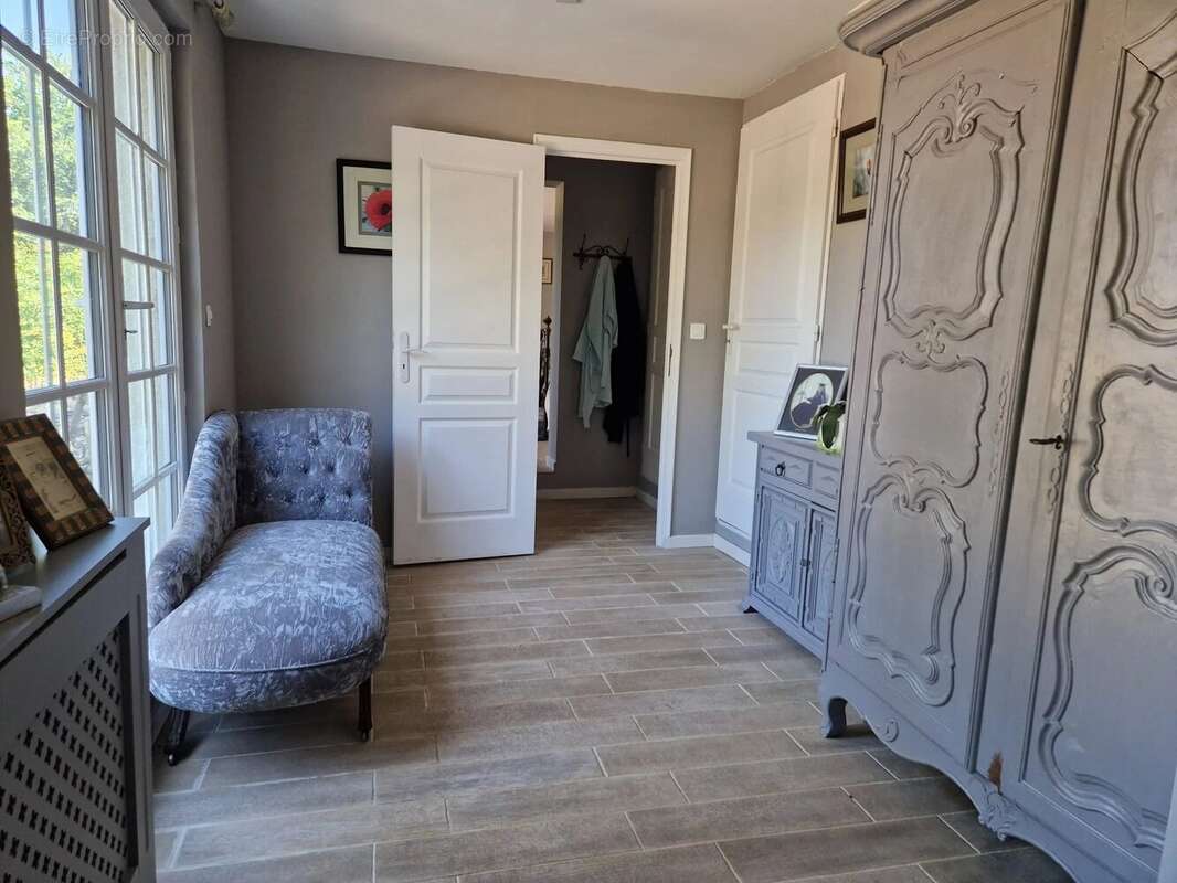 Élégante Maison de Maître avec Piscine Chauffée et Parc Arboré - photo 16