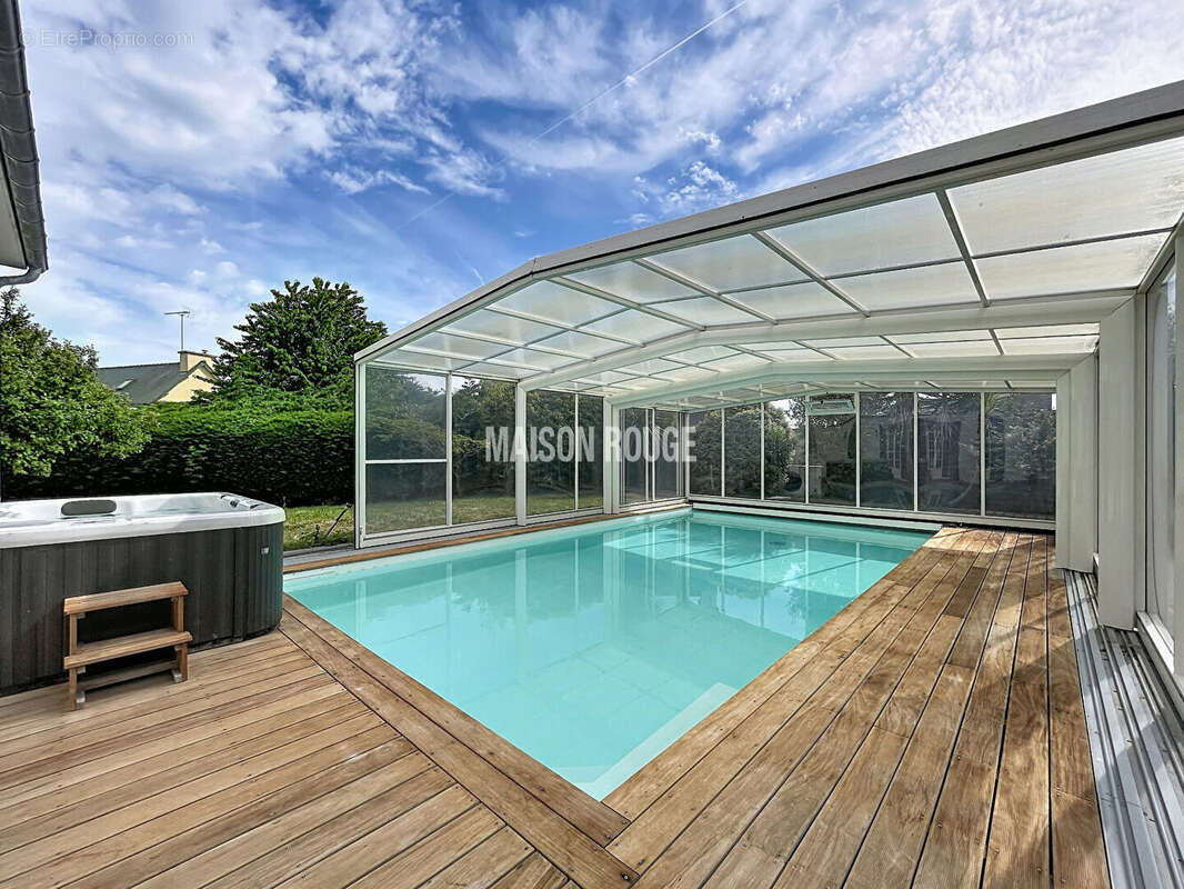 Au calme, dans un écrin de verdure, propriété avec piscine - photo 3