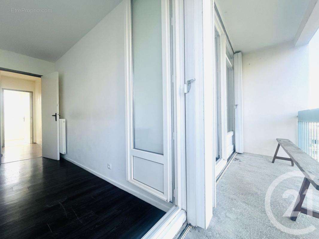 Appartement 107 m² à Limoges  - photo 4