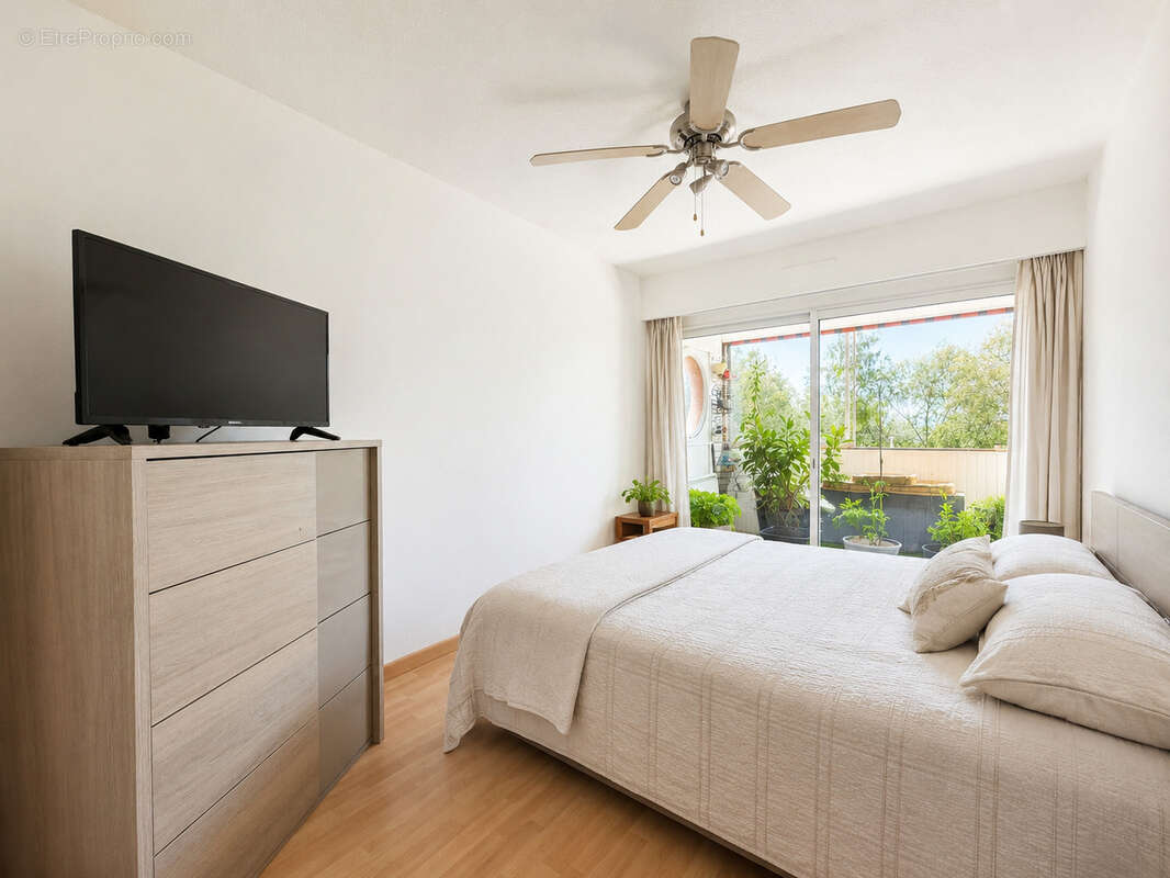 Magnifique appartement 5 pieces de 102 m2 avec parking cave et garage - beau volume - photo 9
