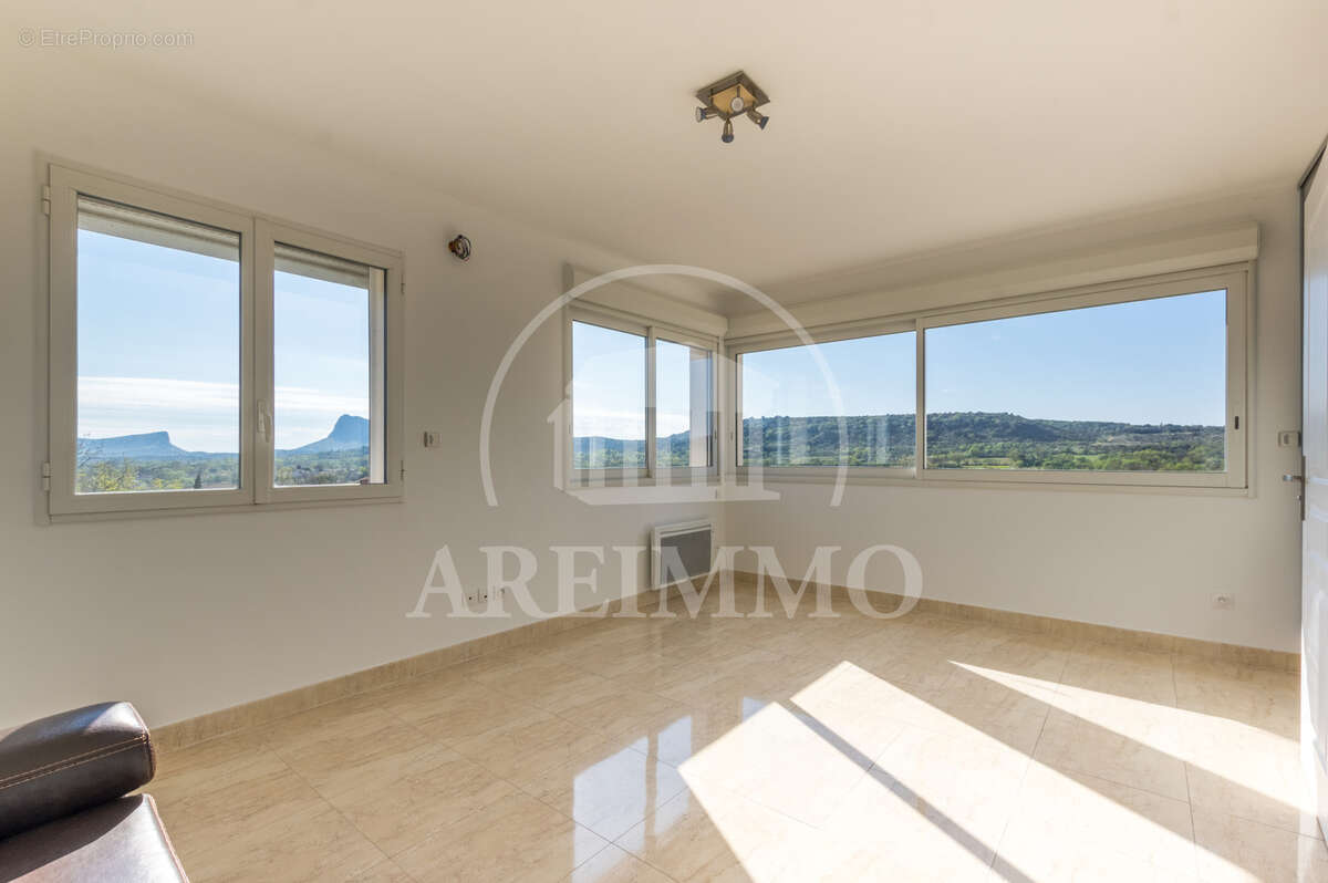 Maison à SAINT-MARTIN-DE-LONDRES