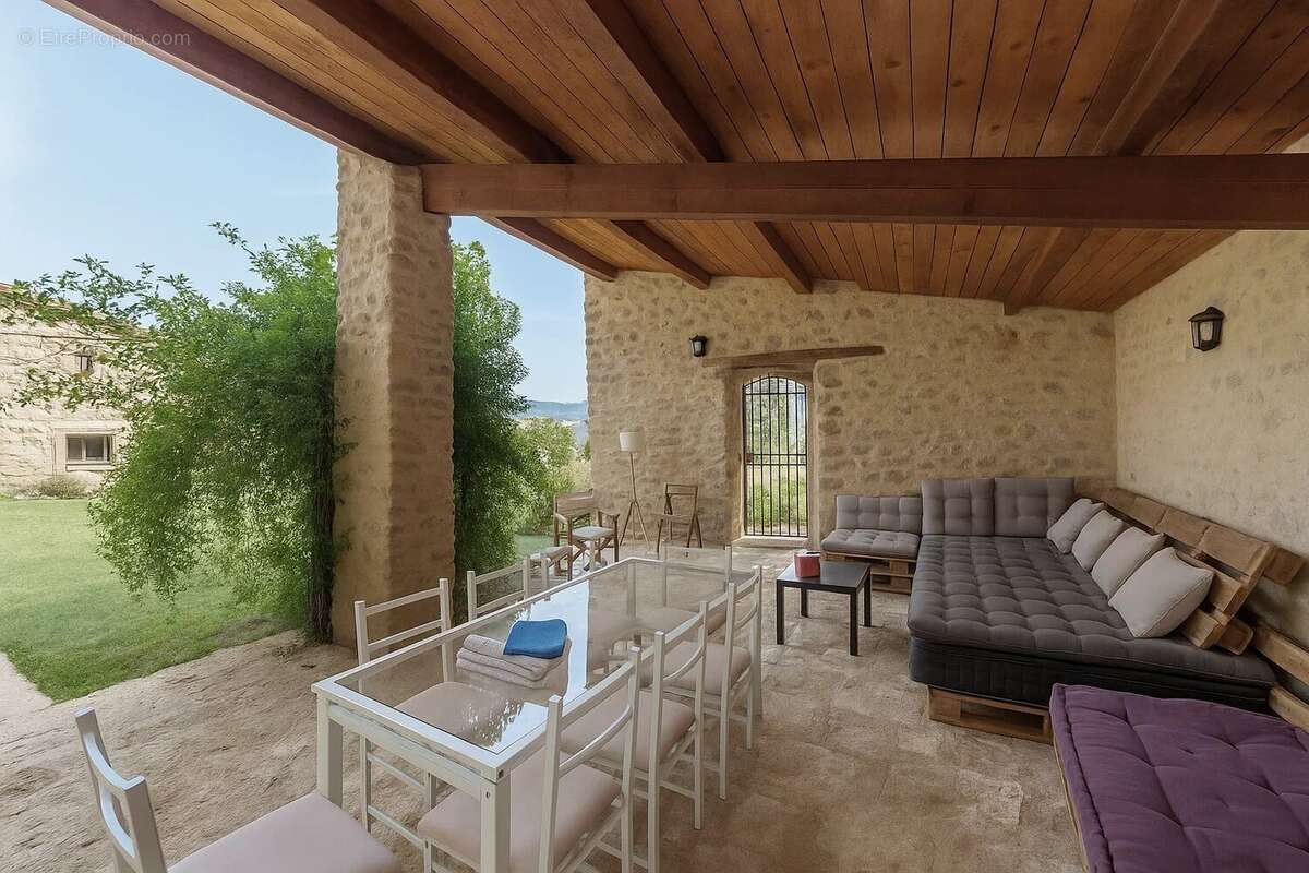 Maison à FORCALQUIER