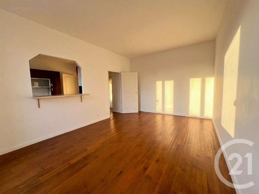 Appartement à SAINT-MAUR-DES-FOSSES