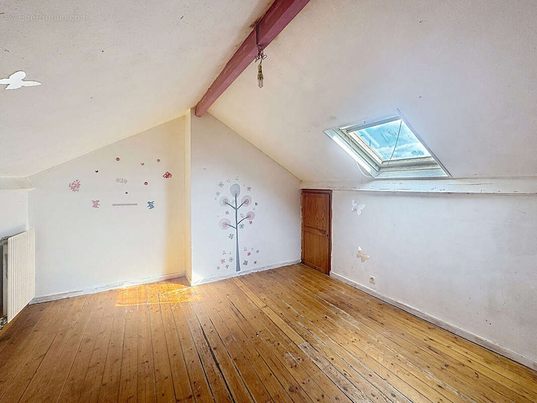 Maison à SAINT-ETIENNE-DU-ROUVRAY