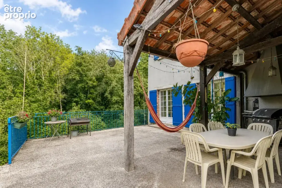 Élégante maison de maître sur un parc de 5 000 m² à Festigny - photo 2