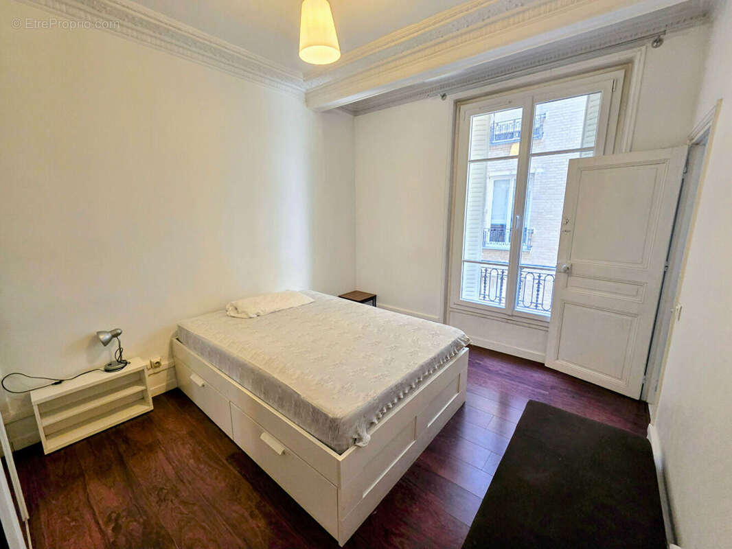 M° Sèvres - Lecourbe  - 6P + Chambre de service - photo 5