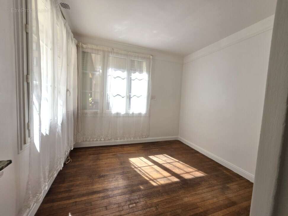 Appartement à ISSY-LES-MOULINEAUX