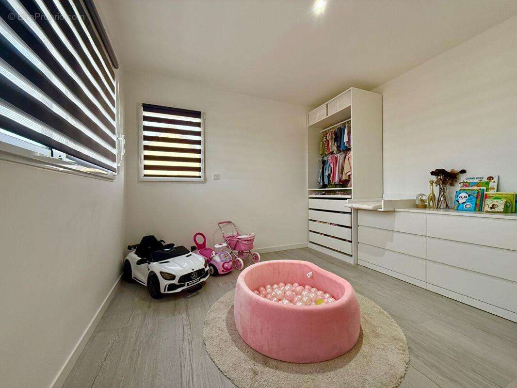 Maison à FRENOUVILLE