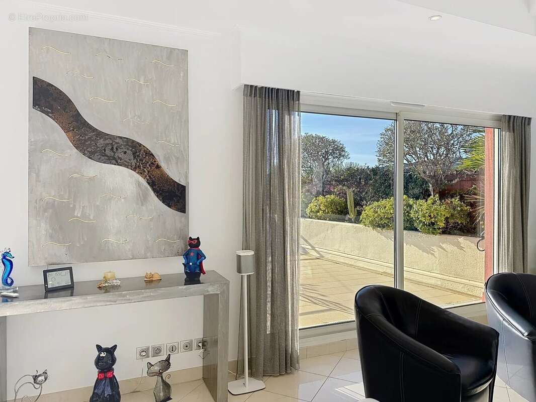 Appartement à MANDELIEU-LA-NAPOULE