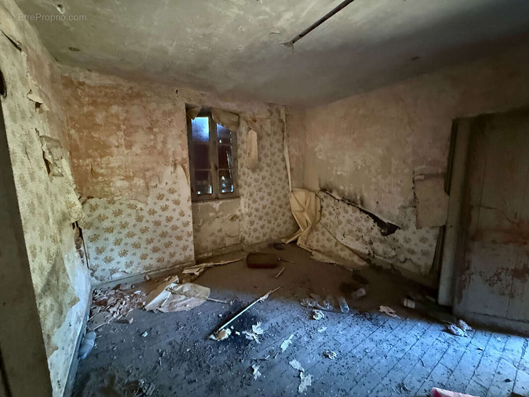 Maison à MONTBEUGNY