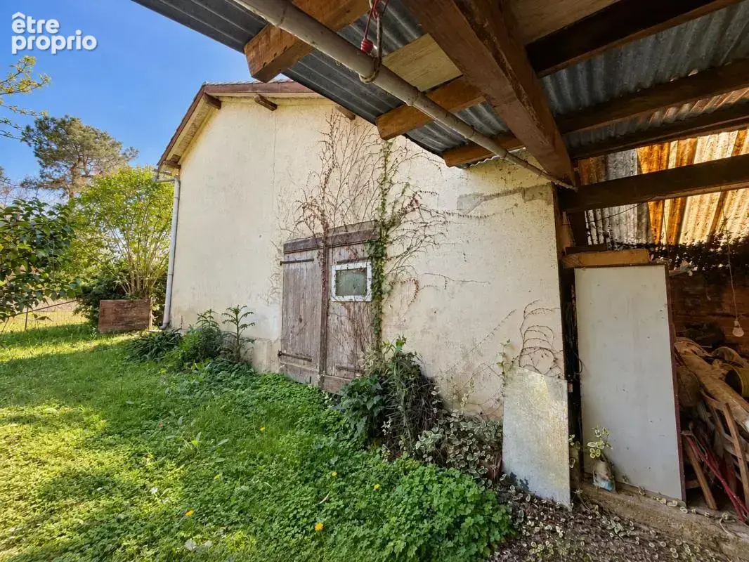 Maison de charme à rénover sur terrain arboré - photo 11