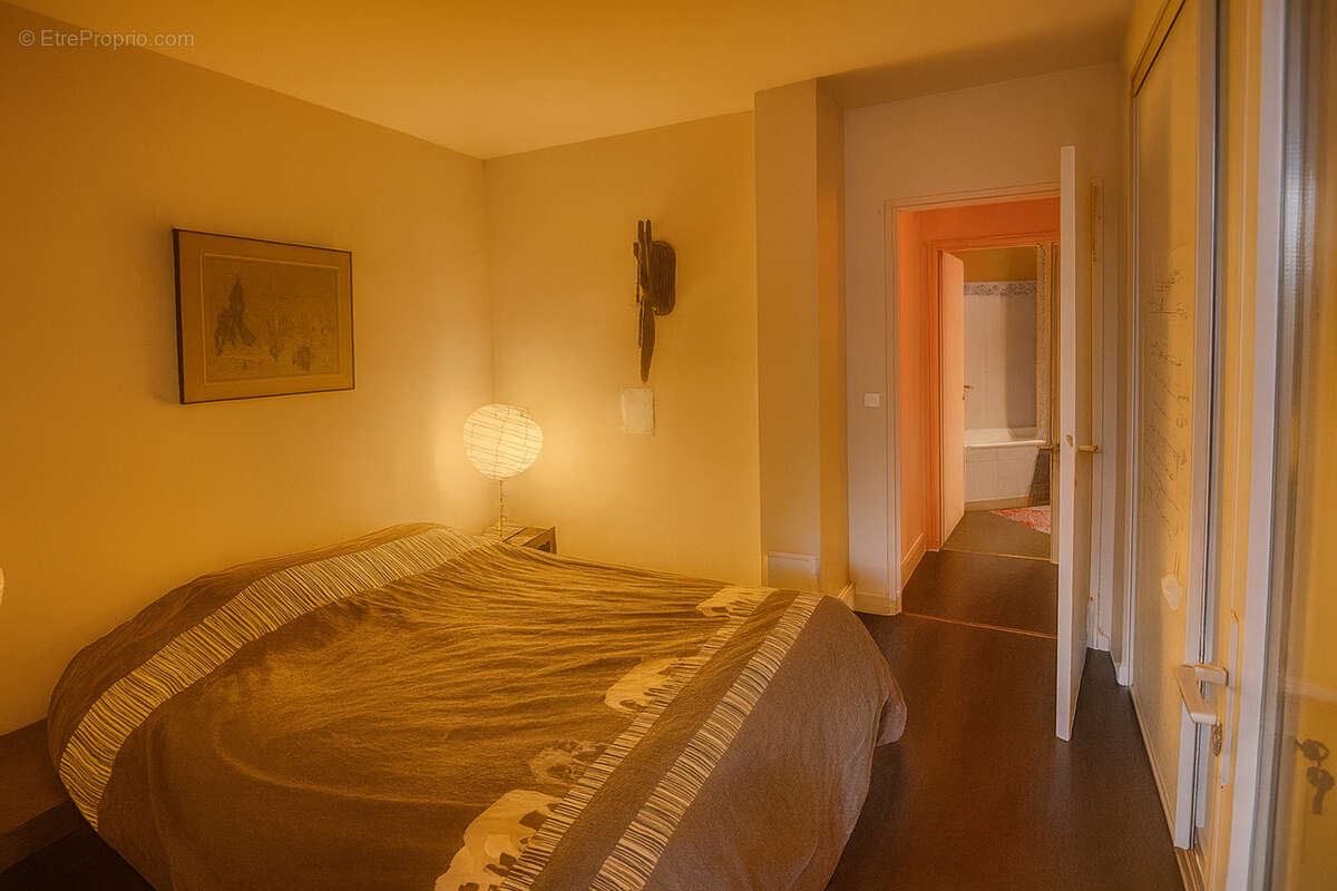 Appartement à PARIS-14E