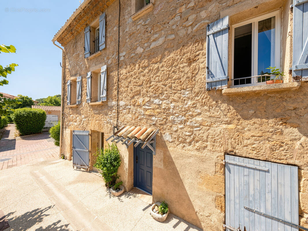Maison à MEYRARGUES